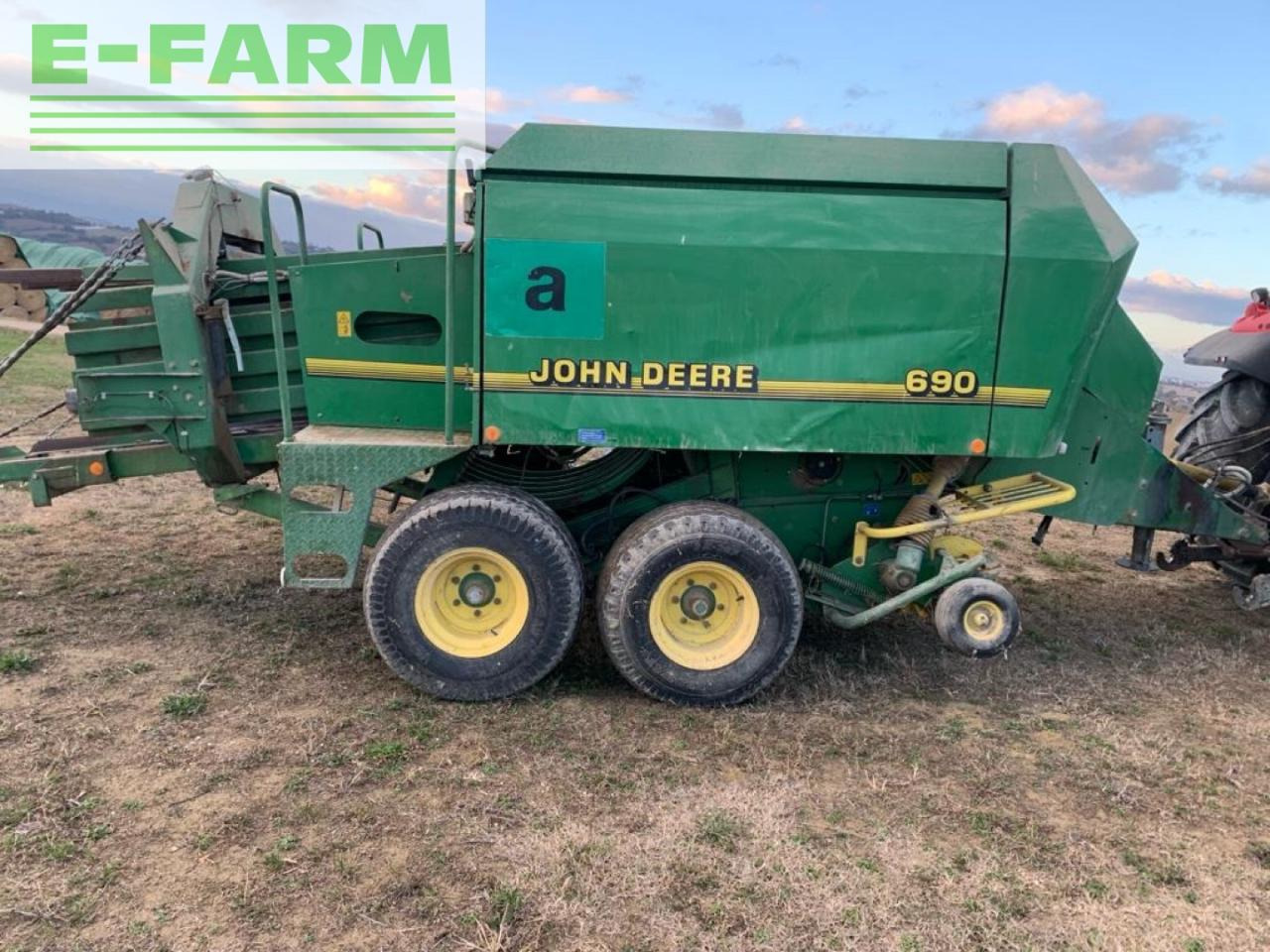 John Deere John Deere 690 - Presse à balles cubiques: photos 3 John Deere John Deere 690 - Presse à balles cubiques: photos 3
