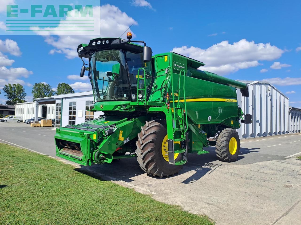 John Deere W650 - Moissonneuse-batteuse: photos 1 John Deere W650 - Moissonneuse-batteuse: photos 1