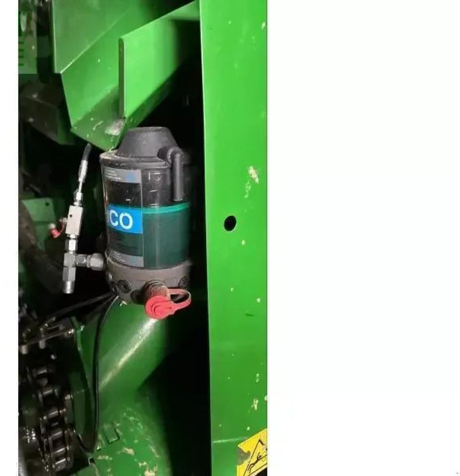 John Deere c441r - Presse à balles cubiques: photos 4 John Deere c441r - Presse à balles cubiques: photos 4