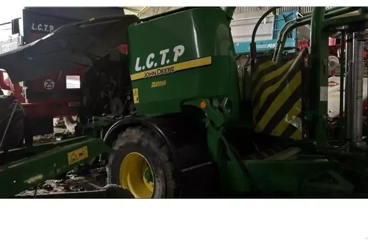 John Deere c441r - Presse à balles cubiques: photos 1 John Deere c441r - Presse à balles cubiques: photos 1