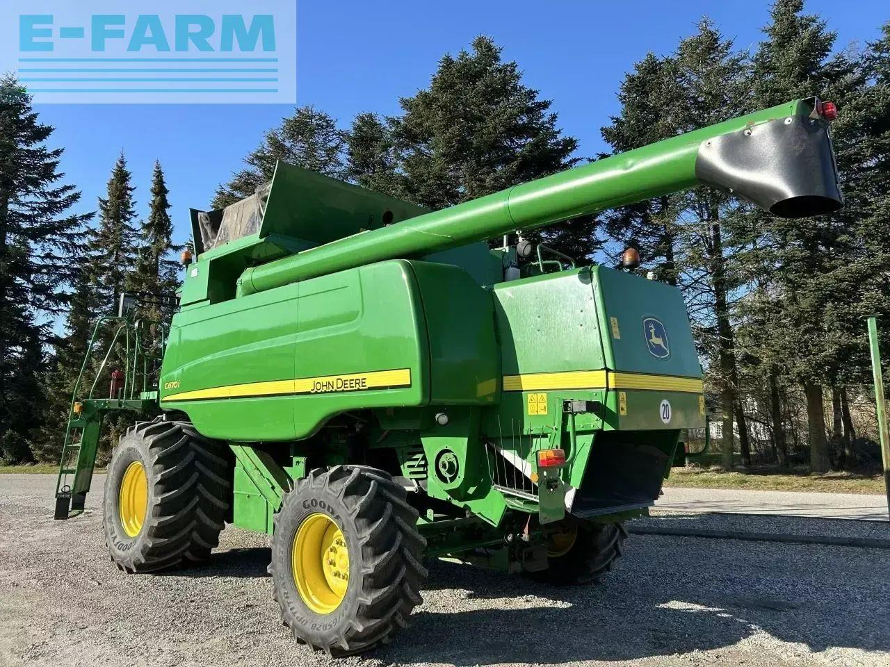 John Deere c670 - Moissonneuse-batteuse: photos 2 John Deere c670 - Moissonneuse-batteuse: photos 2