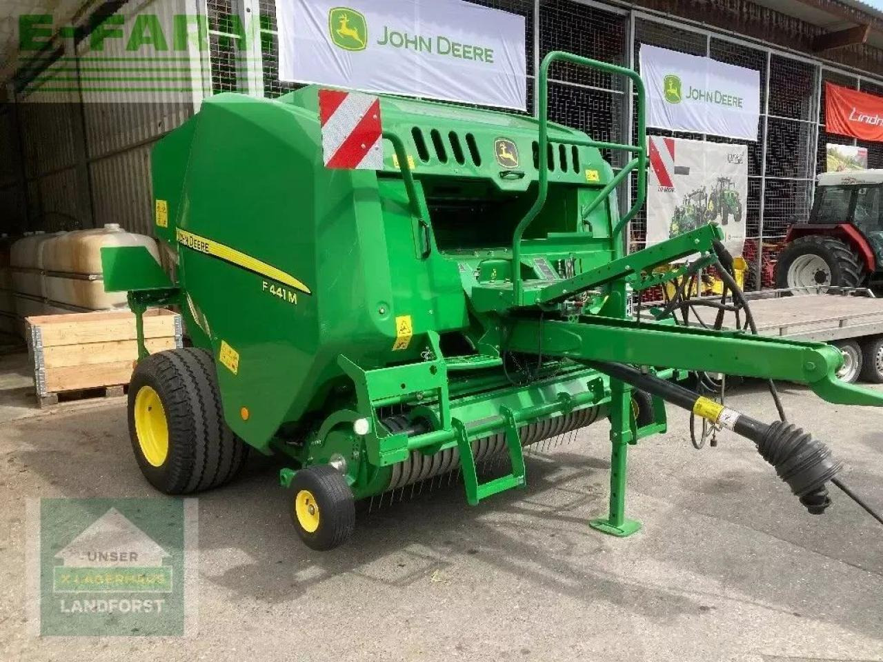 John Deere f 441 m - Presse à balles cubiques: photos 3 John Deere f 441 m - Presse à balles cubiques: photos 3