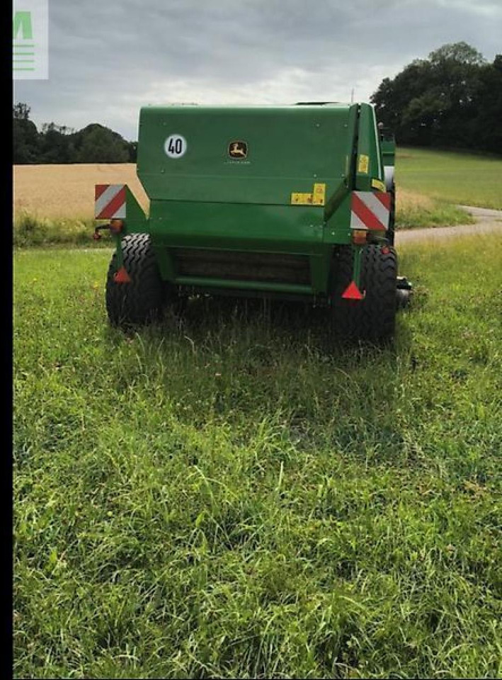 John Deere f 441 r - Presse à balles cubiques: photos 3 John Deere f 441 r - Presse à balles cubiques: photos 3