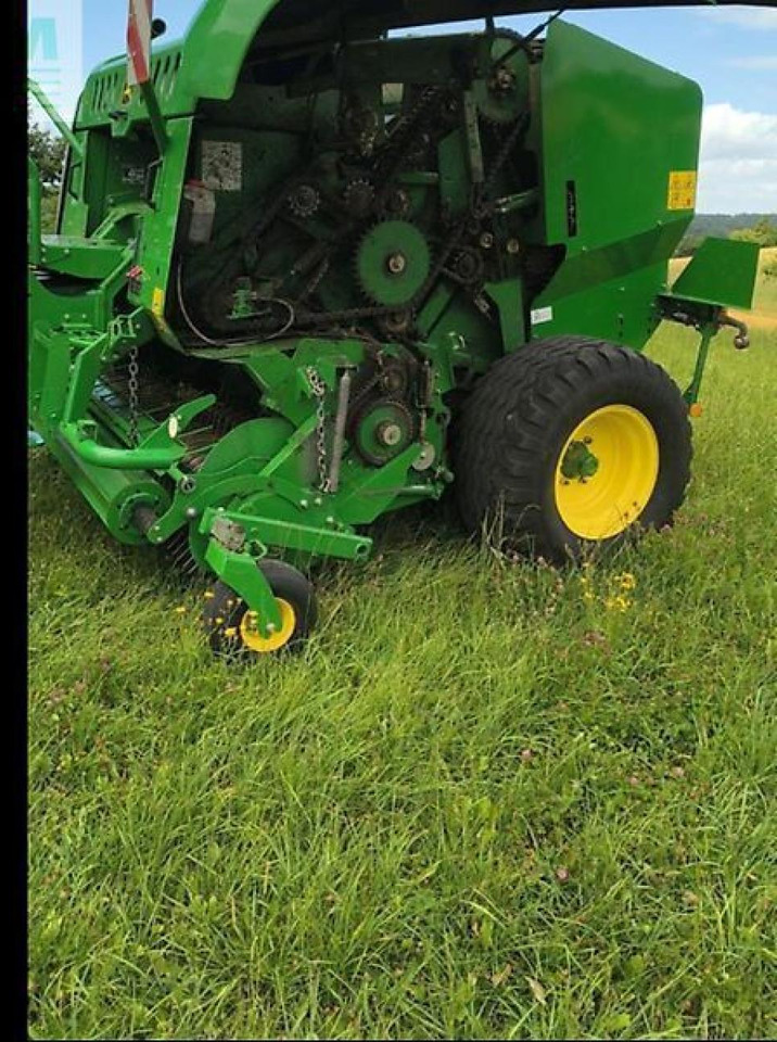 John Deere f 441 r - Presse à balles cubiques: photos 4 John Deere f 441 r - Presse à balles cubiques: photos 4