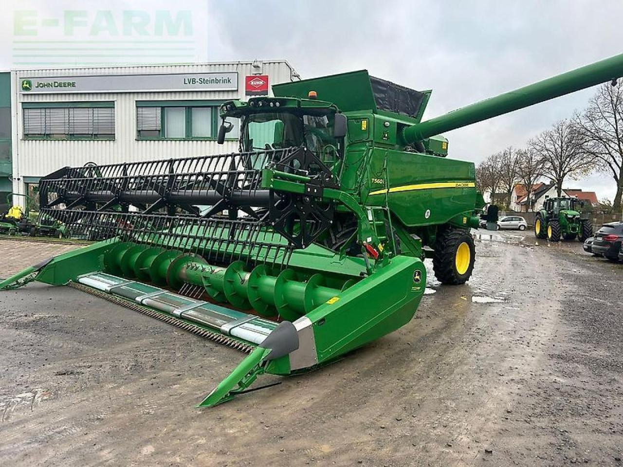 John Deere t560 + 722 premium flow - Moissonneuse-batteuse: photos 1 John Deere t560 + 722 premium flow - Moissonneuse-batteuse: photos 1