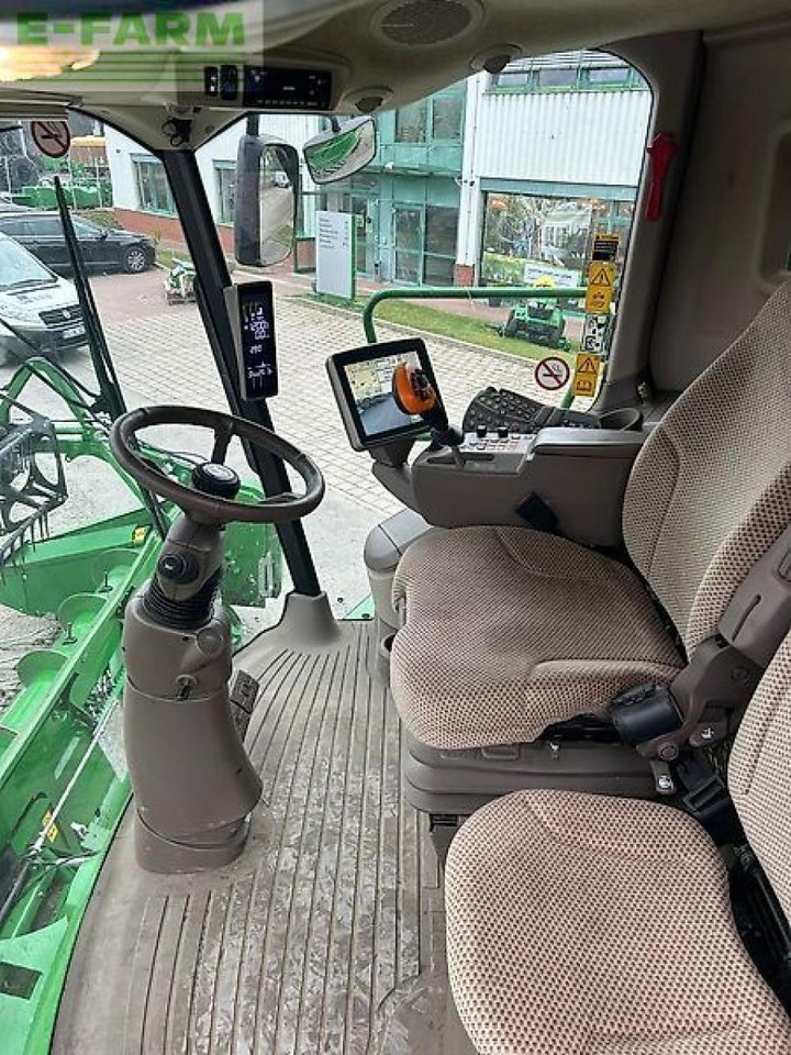 Moissonneuse-batteuse John Deere t560: photos 15 Moissonneuse-batteuse John Deere t560: photos 15