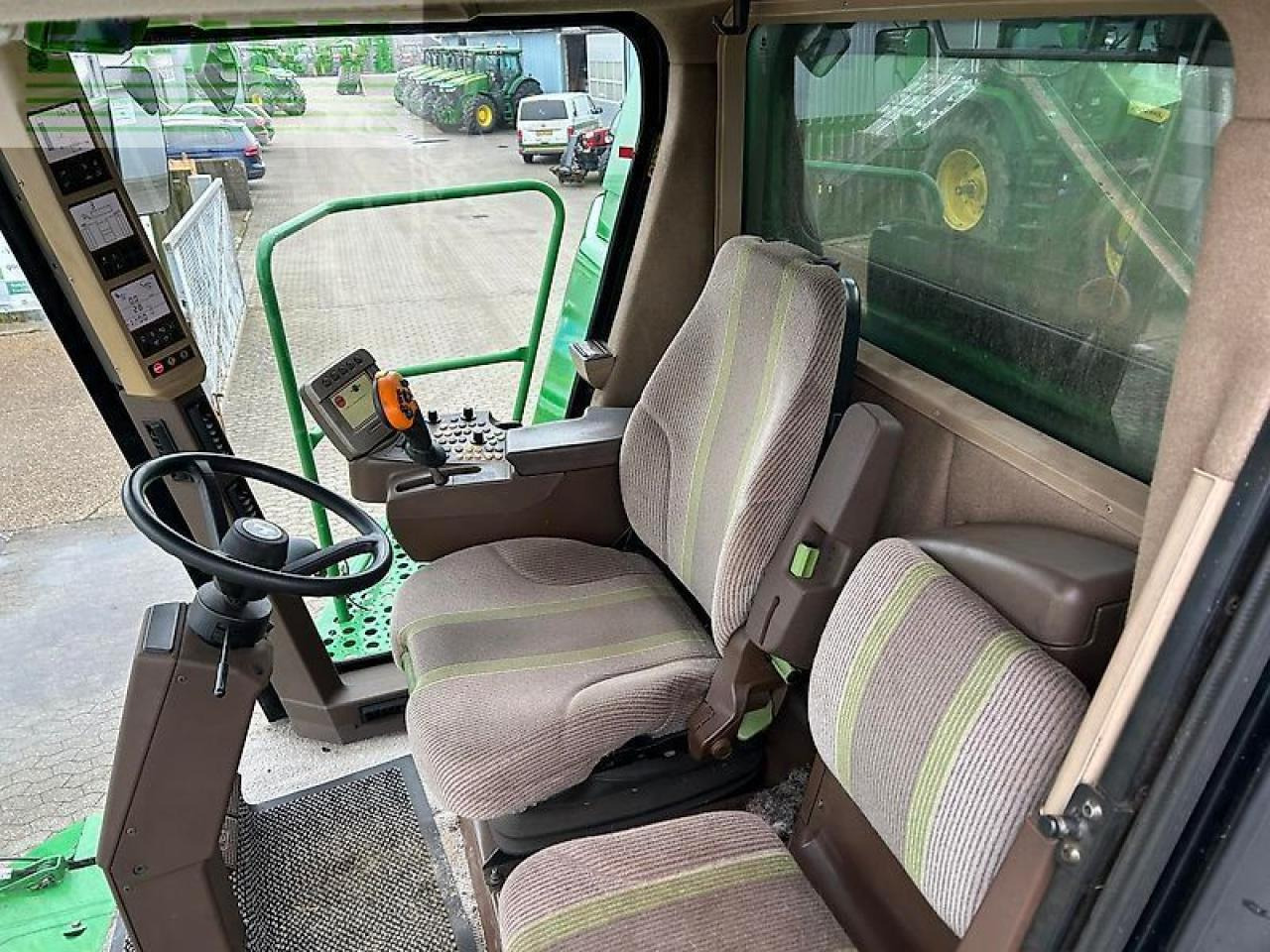 John Deere t670 - Moissonneuse-batteuse: photos 5 John Deere t670 - Moissonneuse-batteuse: photos 5