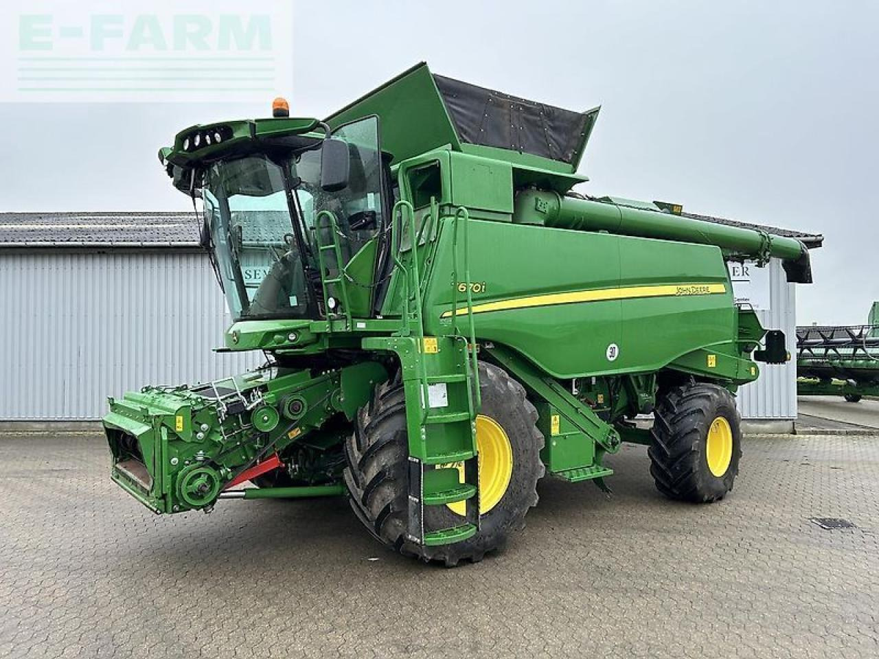 John Deere t670 - Moissonneuse-batteuse: photos 1 John Deere t670 - Moissonneuse-batteuse: photos 1
