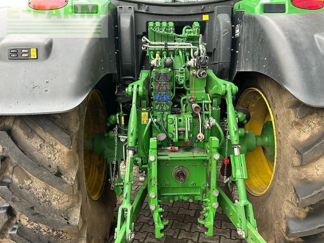 John Deere traktor 6215r - Tracteur agricole: photos 4 John Deere traktor 6215r - Tracteur agricole: photos 4