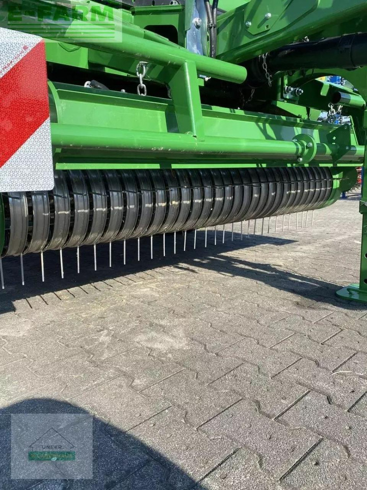 John Deere v451 m - Presse à balles cubiques: photos 3 John Deere v451 m - Presse à balles cubiques: photos 3