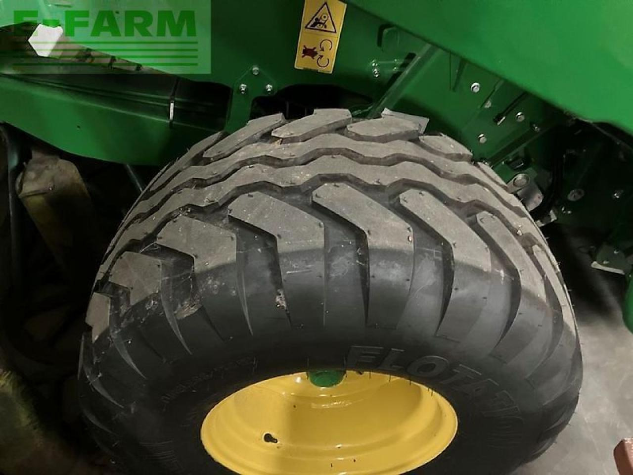John Deere v451m - Presse à balles cubiques: photos 3 John Deere v451m - Presse à balles cubiques: photos 3