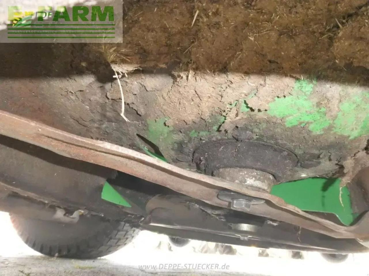 Tracteur agricole John Deere x950r hochentleerung: photos 19 Tracteur agricole John Deere x950r hochentleerung: photos 19