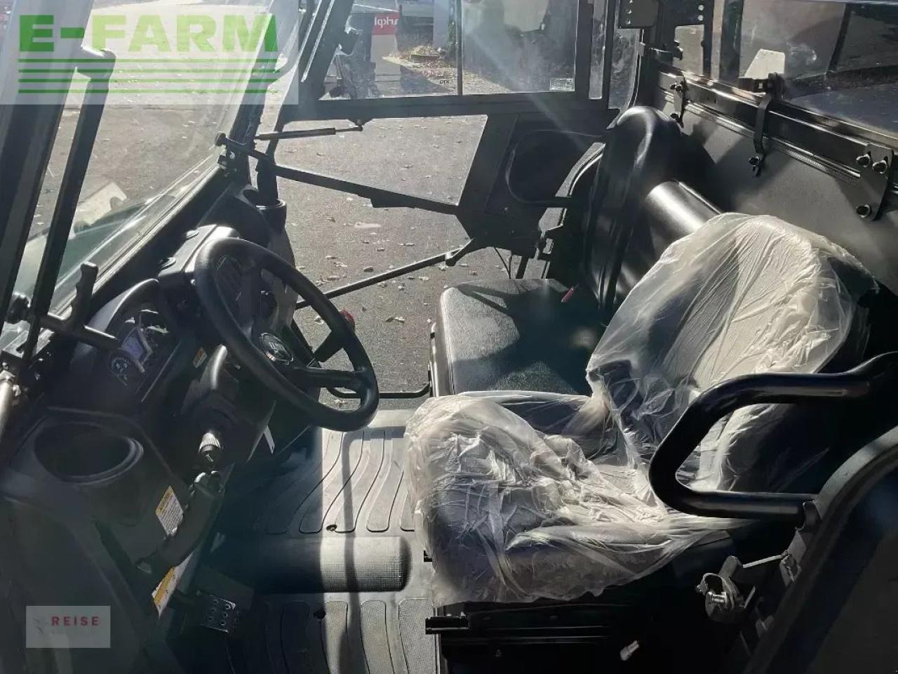 Kioti k9 2400 - Tracteur agricole: photos 5 Kioti k9 2400 - Tracteur agricole: photos 5