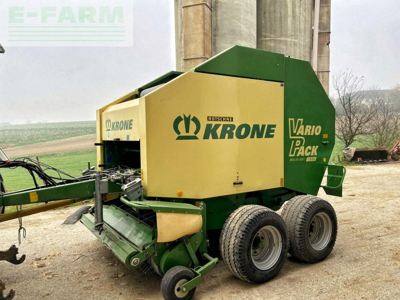 Krone krone vario pack 1800 - Presse à balles cubiques: photos 1 Krone krone vario pack 1800 - Presse à balles cubiques: photos 1