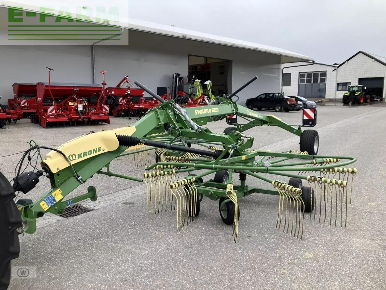 Krone swadro ts 680 - Faneuse: photos 1 Krone swadro ts 680 - Faneuse: photos 1