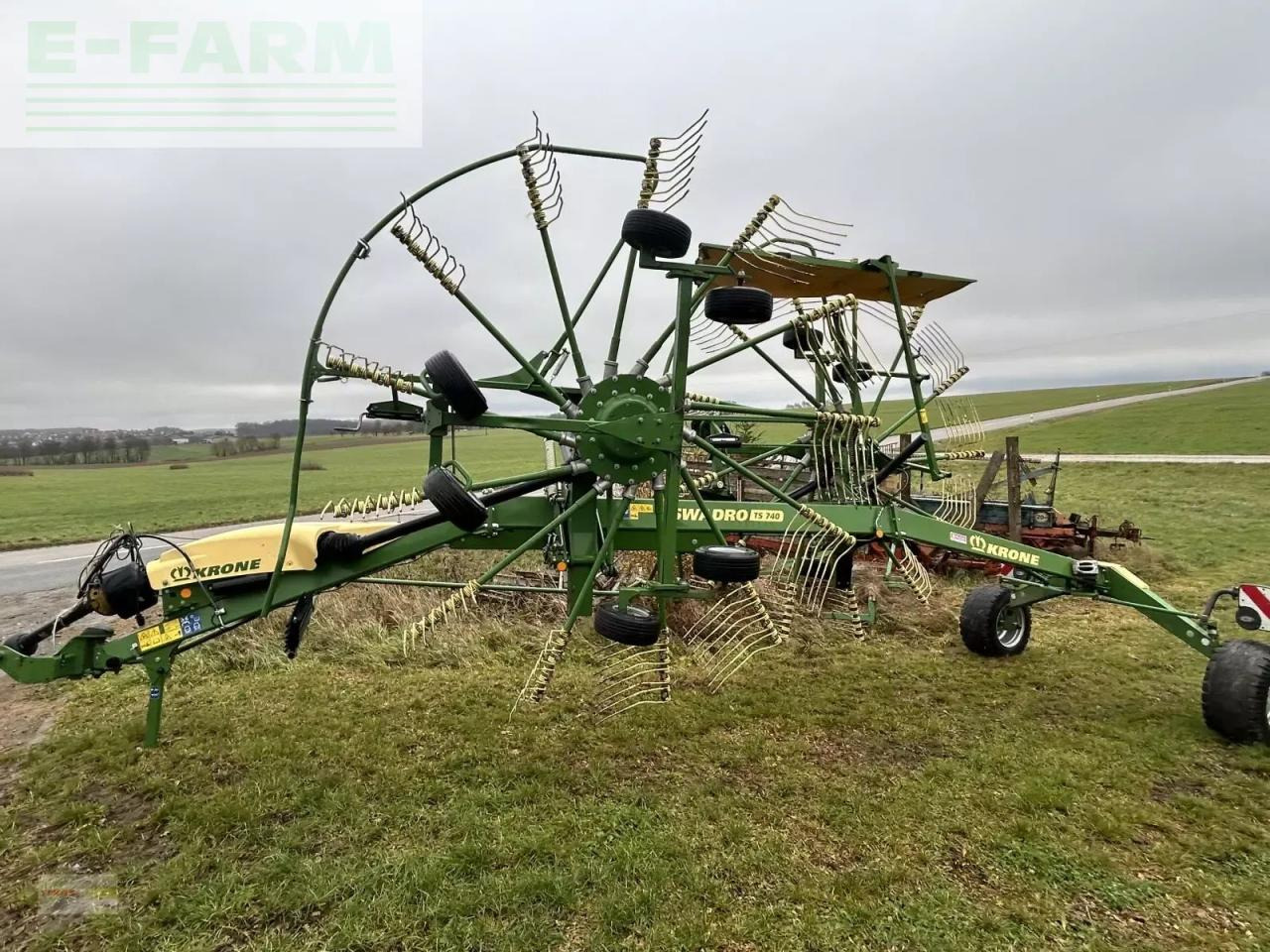 Krone swadro ts 740 - Faneuse: photos 1 Krone swadro ts 740 - Faneuse: photos 1