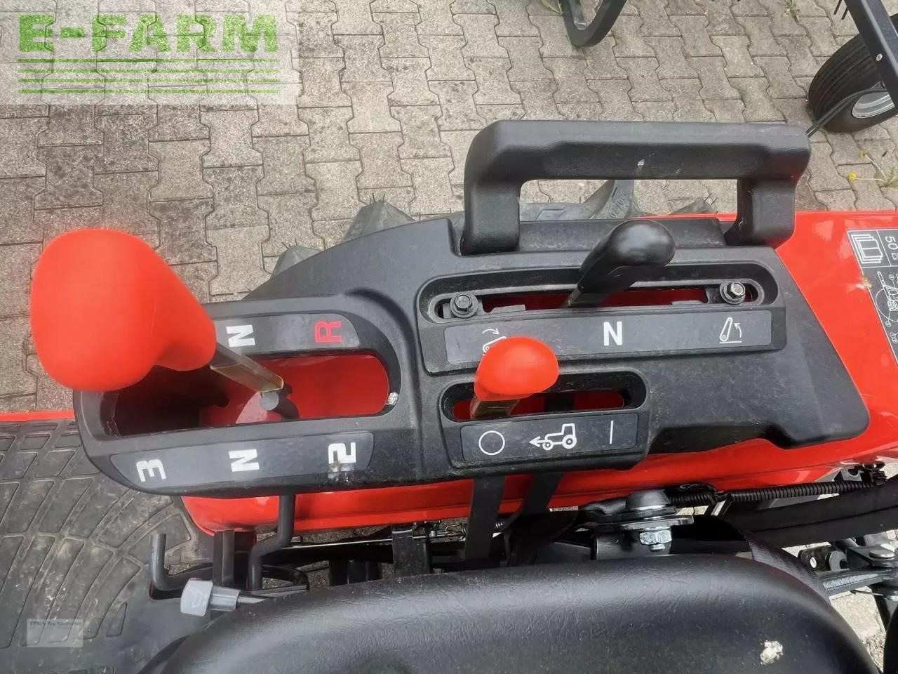 Kubota b1241 d-ec - Tracteur agricole: photos 3 Kubota b1241 d-ec - Tracteur agricole: photos 3