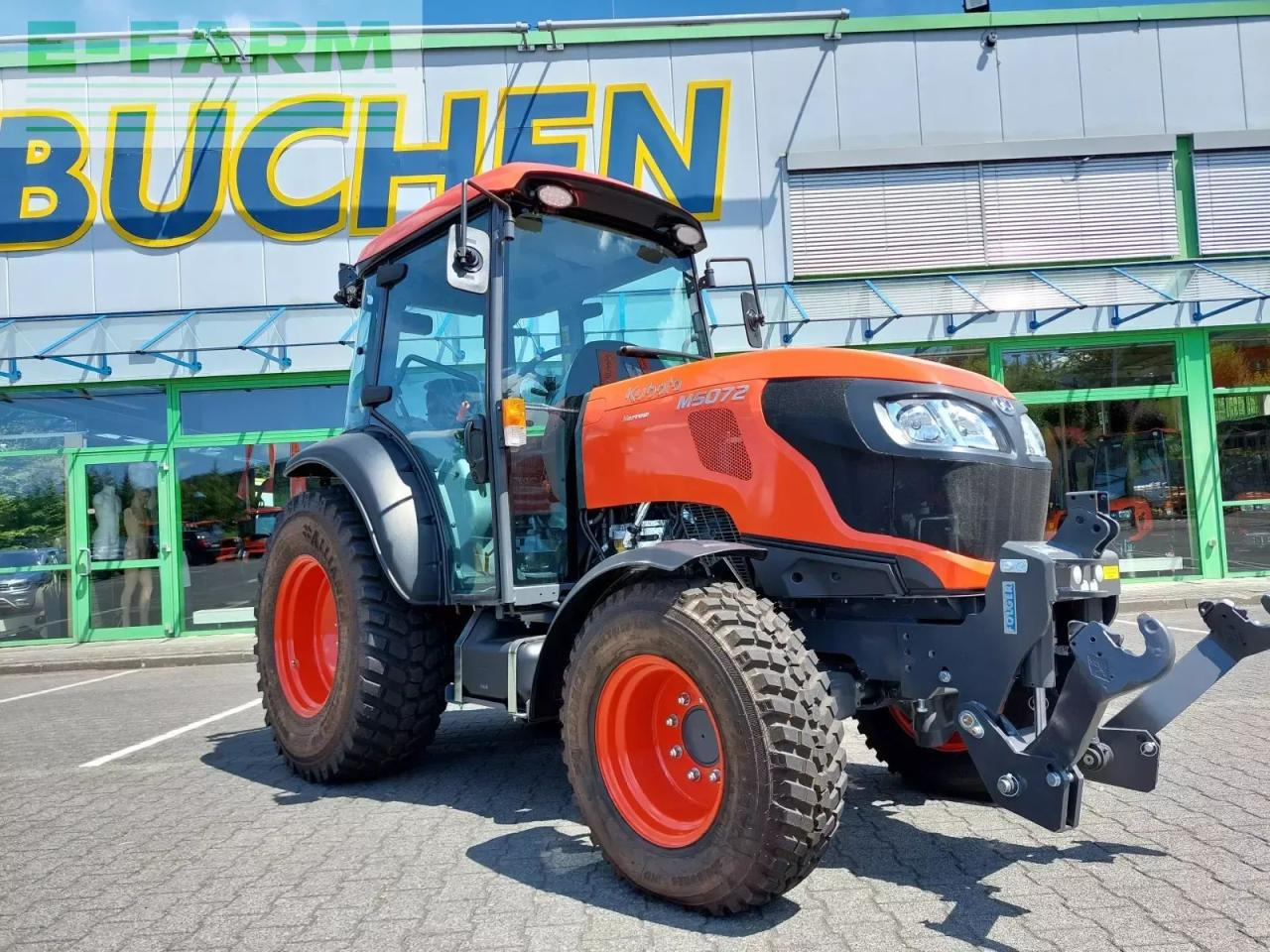 Kubota m5-072 narrow cab - Tracteur agricole: photos 1 Kubota m5-072 narrow cab - Tracteur agricole: photos 1