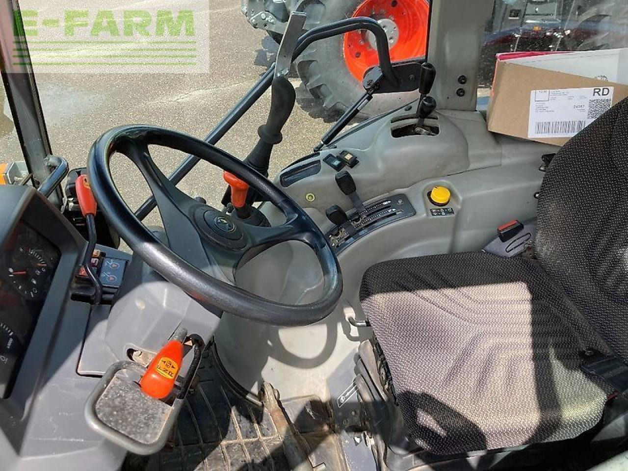 Kubota m7040 - Tracteur agricole: photos 3 Kubota m7040 - Tracteur agricole: photos 3