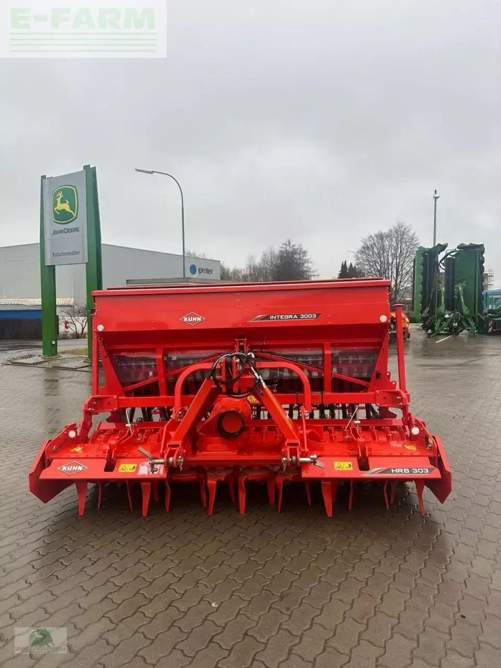 Kuhn integra 3003 24sd + hrb303d - Semoir: photos 2 Kuhn integra 3003 24sd + hrb303d - Semoir: photos 2
