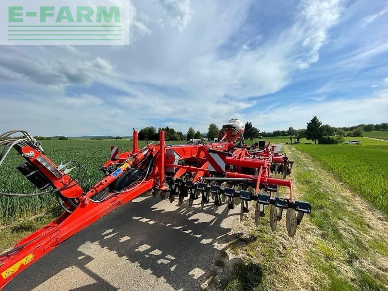 Kuhn performer 5000 - Combiné de semis: photos 1 Kuhn performer 5000 - Combiné de semis: photos 1