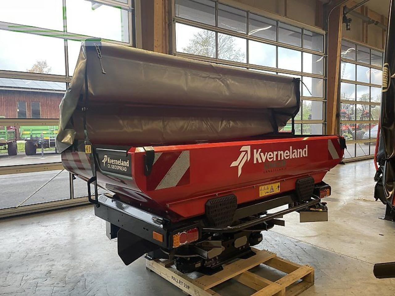 Kverneland exacta cl 1300 geospread - Distributeur d'engrais: photos 1 Kverneland exacta cl 1300 geospread - Distributeur d'engrais: photos 1