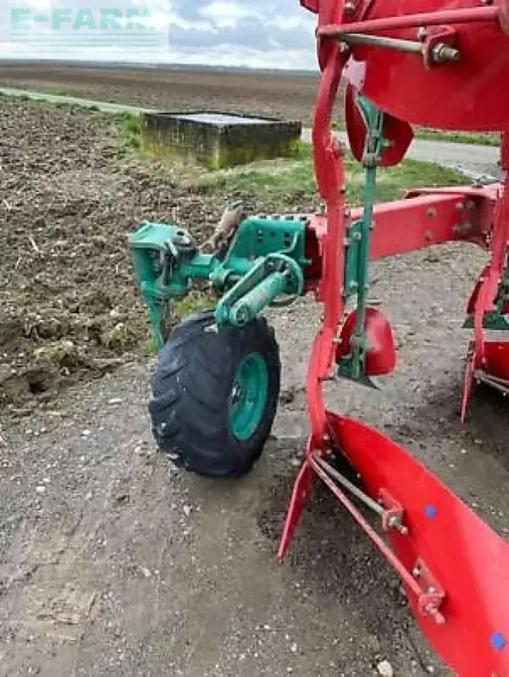 Kverneland lb 6 corps - Charrue: photos 5 Kverneland lb 6 corps - Charrue: photos 5