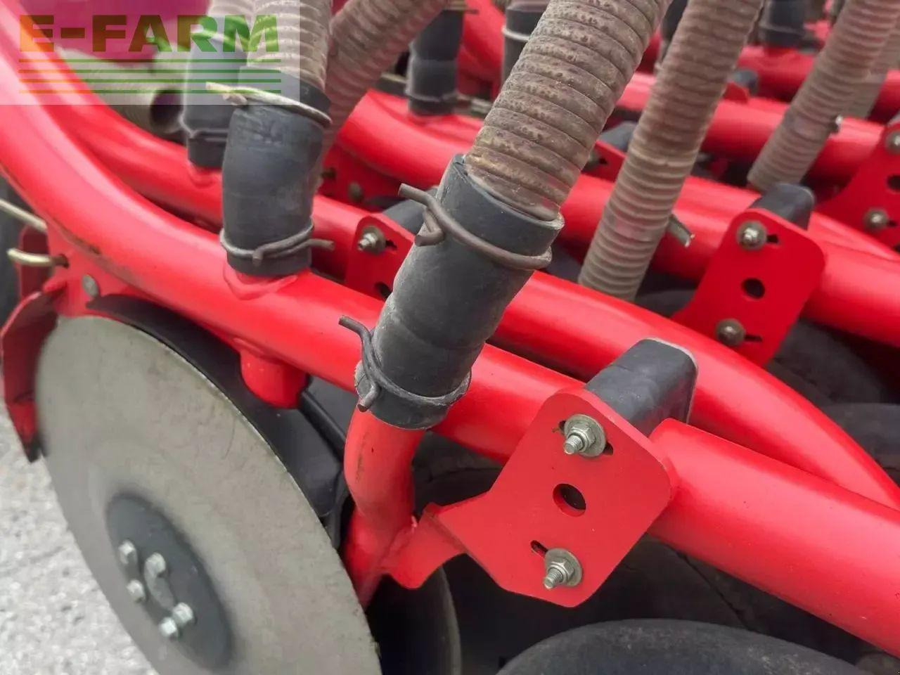 Kverneland u drill 600 - Combiné de semis: photos 4 Kverneland u drill 600 - Combiné de semis: photos 4