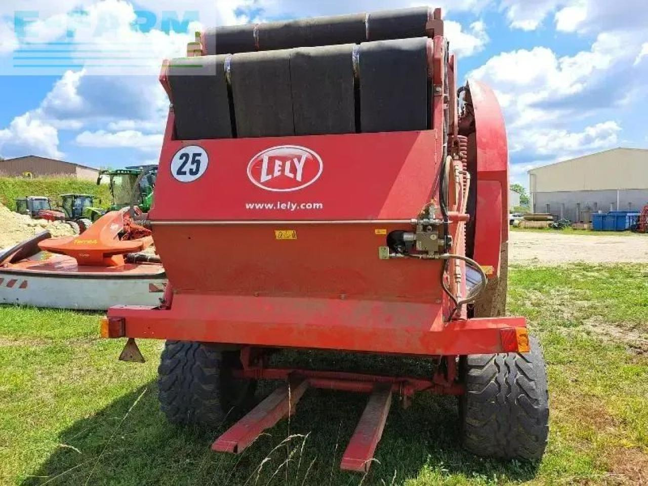Lely rp 445 - Presse à balles cubiques: photos 5 Lely rp 445 - Presse à balles cubiques: photos 5