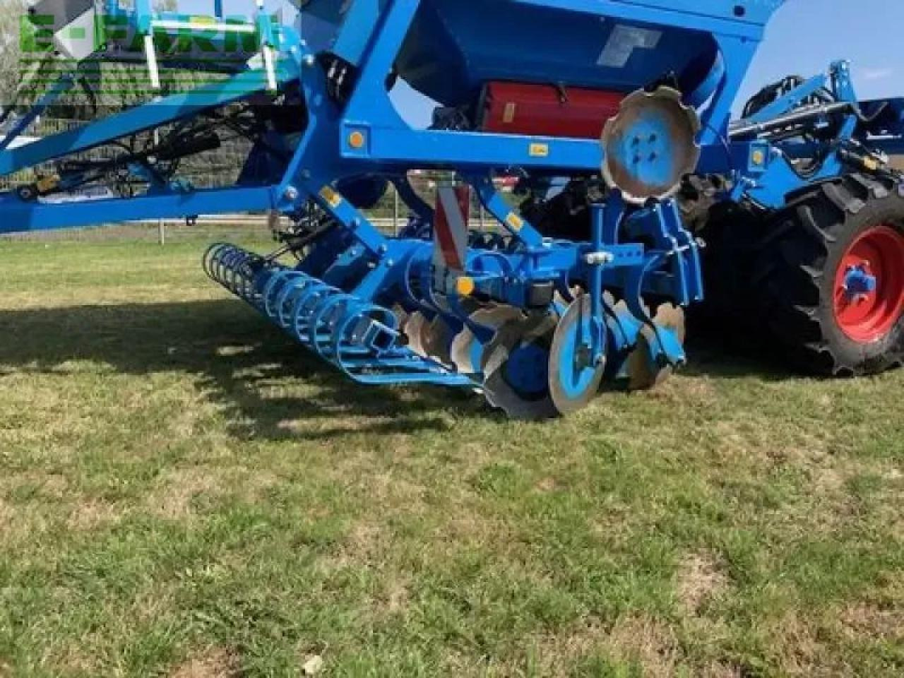 Lemken compact-solitair 9/300 h 125 - Semoir: photos 3 Lemken compact-solitair 9/300 h 125 - Semoir: photos 3
