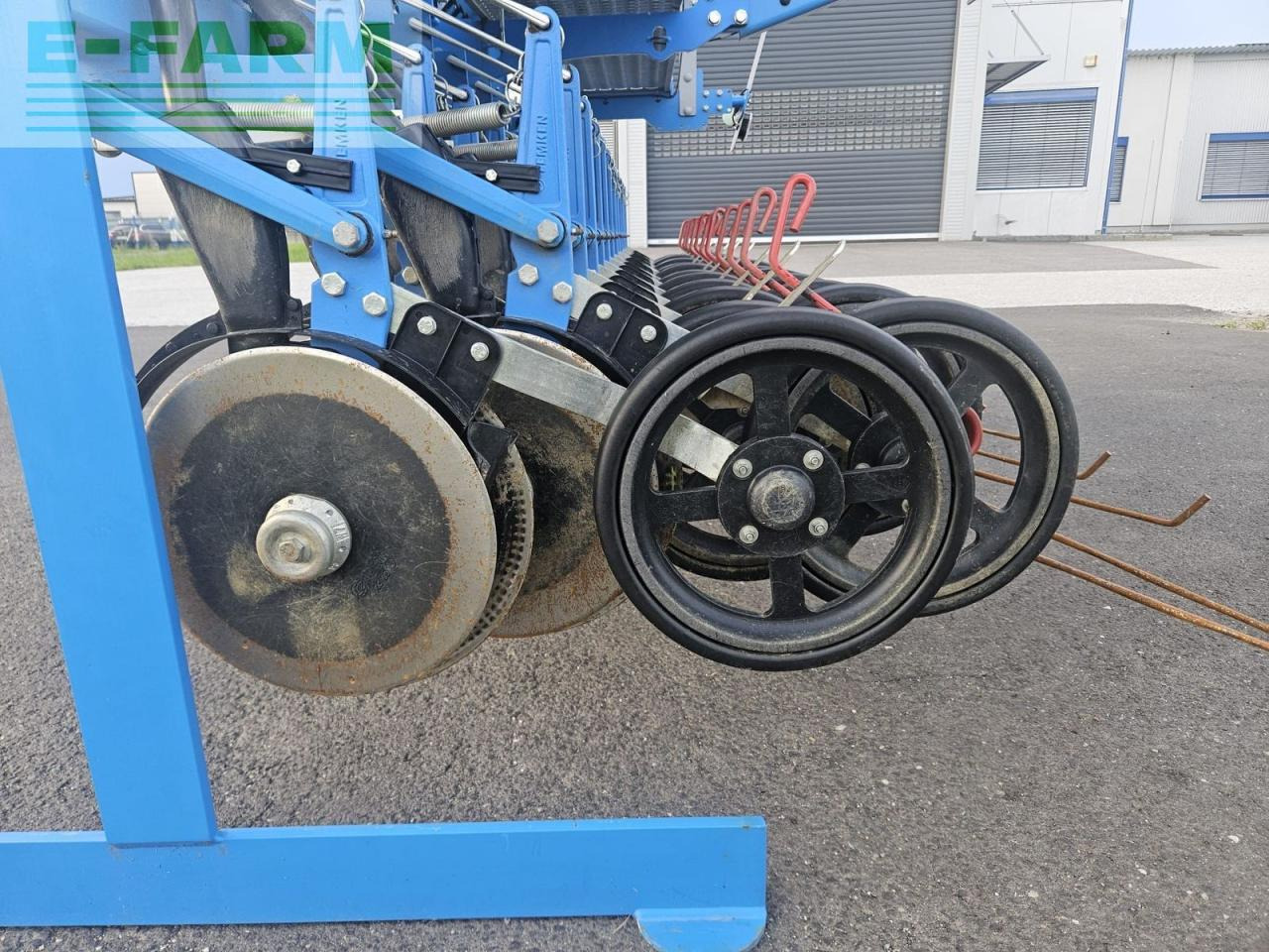 Lemken lemken saphir 10/300 - Semoir: photos 4 Lemken lemken saphir 10/300 - Semoir: photos 4