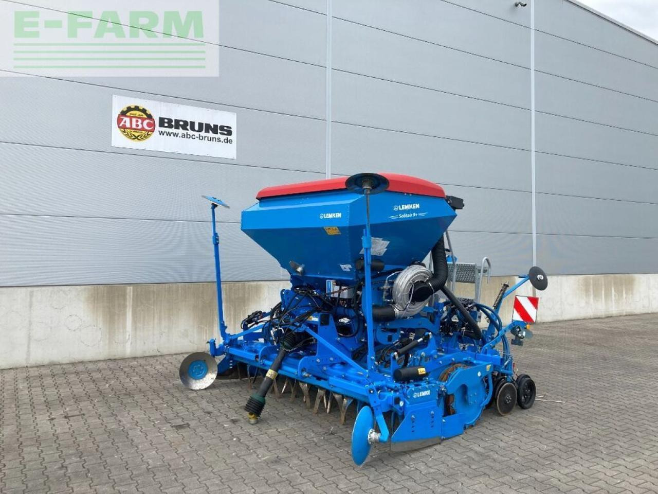 Lemken solitair 9+ / zirkon 12/300 - Semoir: photos 1 Lemken solitair 9+ / zirkon 12/300 - Semoir: photos 1