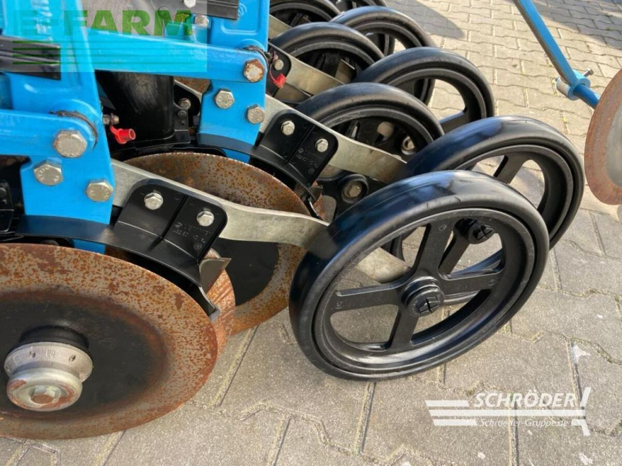Lemken zirkon 12/300 + saphir 8/300-ds 125 - Semoir: photos 3 Lemken zirkon 12/300 + saphir 8/300-ds 125 - Semoir: photos 3