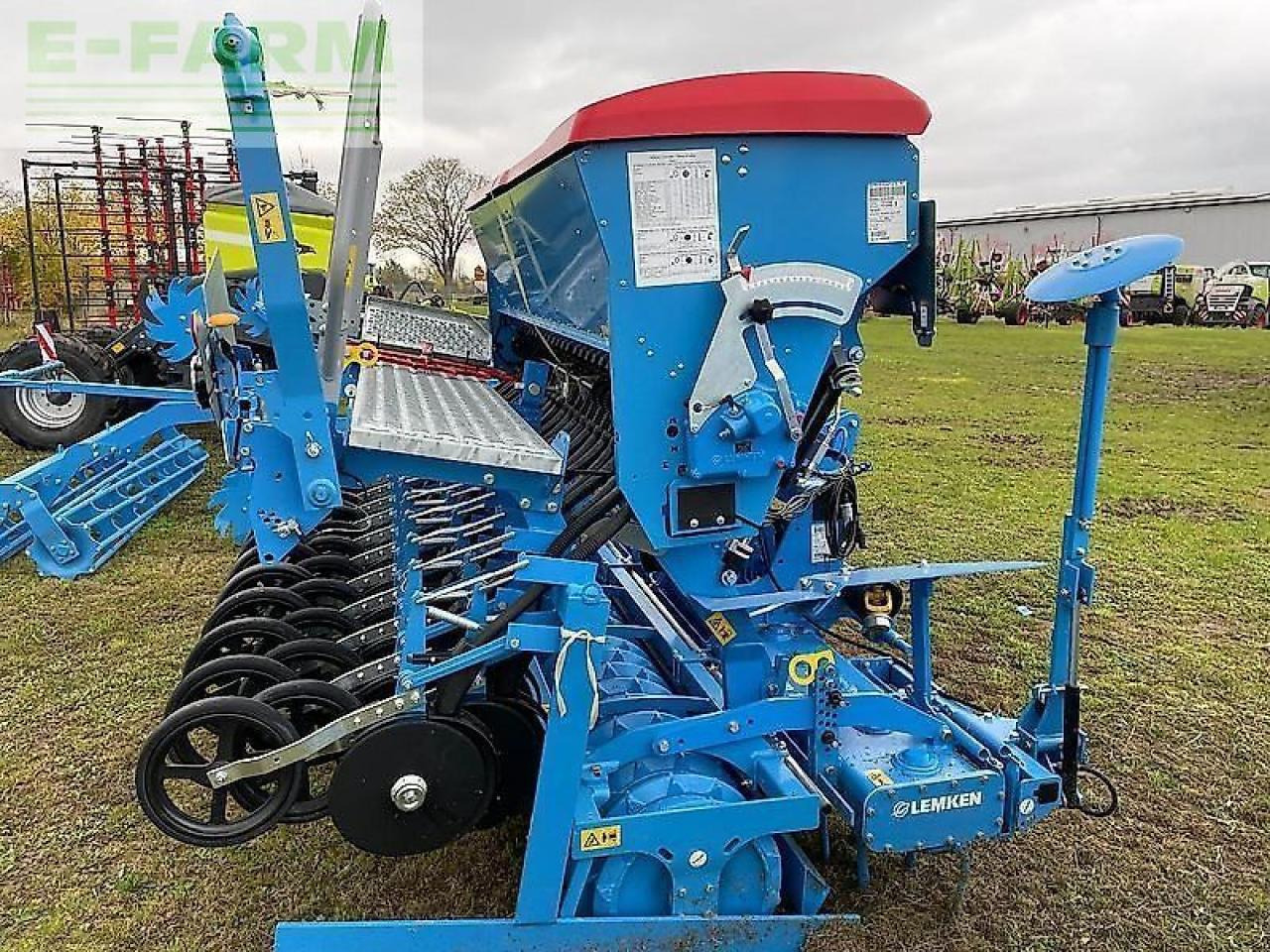 Lemken zirkon 12/300 und saphir 9/300-ds - Semoir: photos 2 Lemken zirkon 12/300 und saphir 9/300-ds - Semoir: photos 2