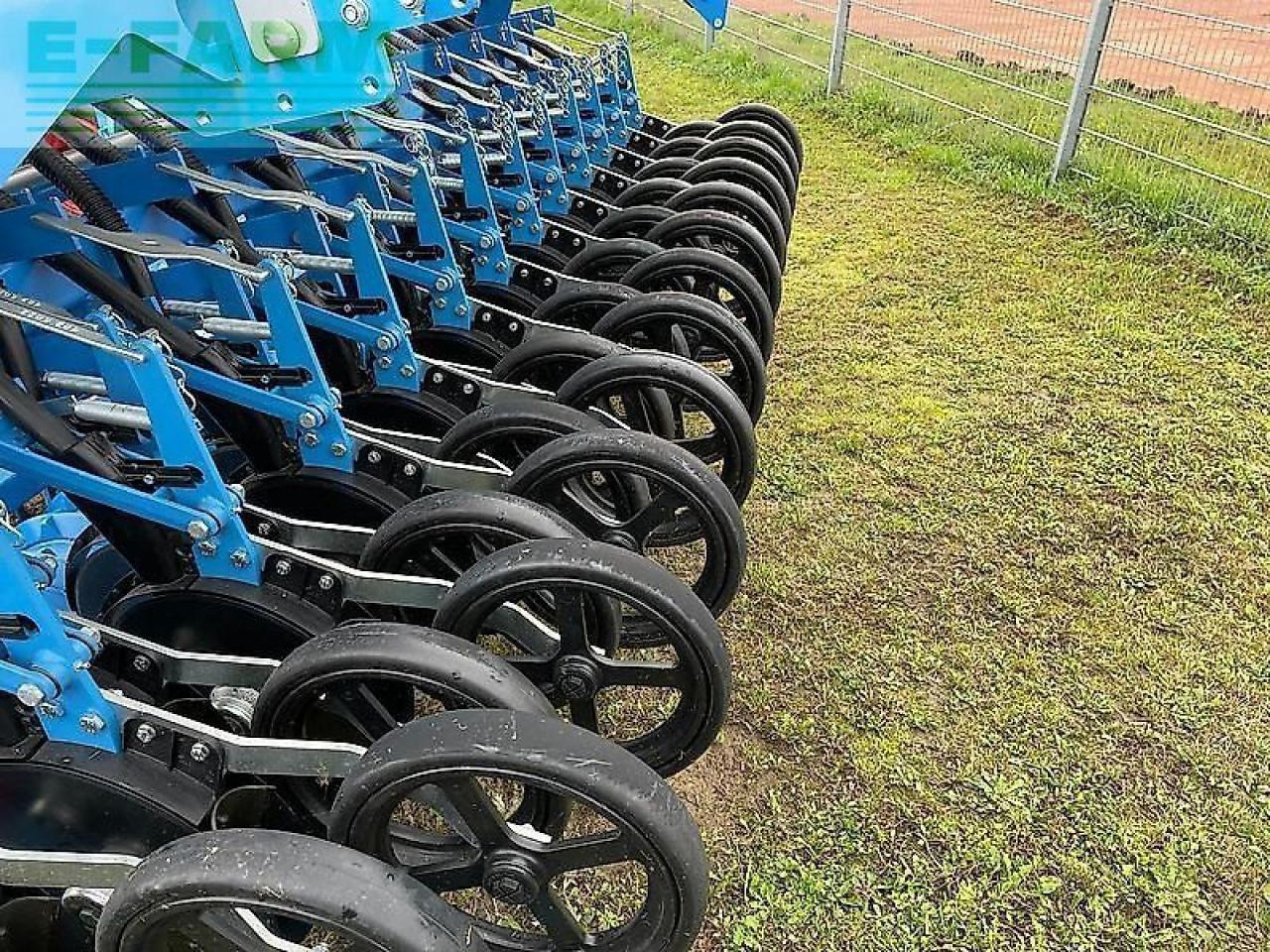 Lemken zirkon 12/300 und saphir 9/300-ds - Semoir: photos 5 Lemken zirkon 12/300 und saphir 9/300-ds - Semoir: photos 5