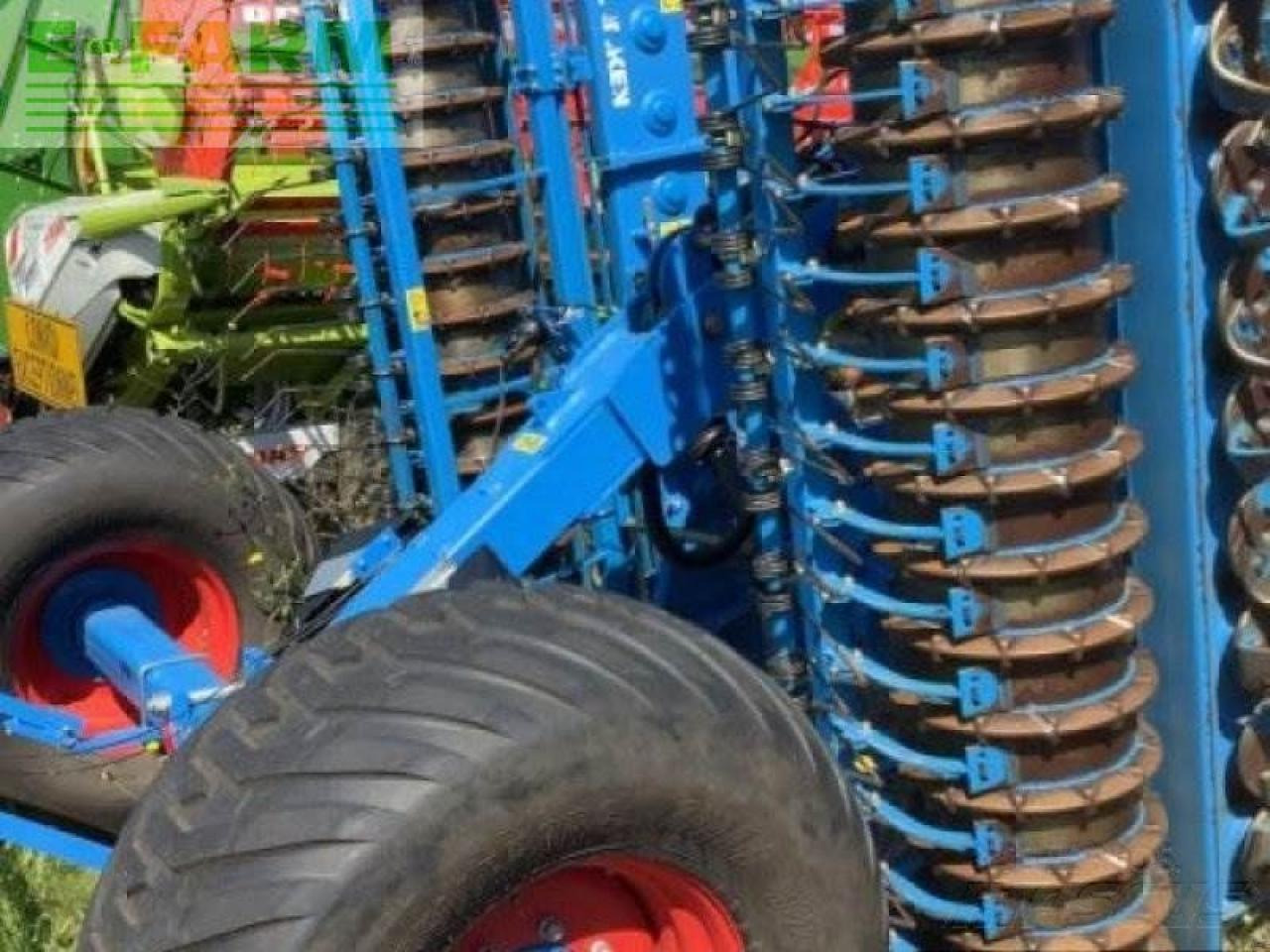 Lemken zirkon 12 mit fahrwerk - Cover crop: photos 5 Lemken zirkon 12 mit fahrwerk - Cover crop: photos 5