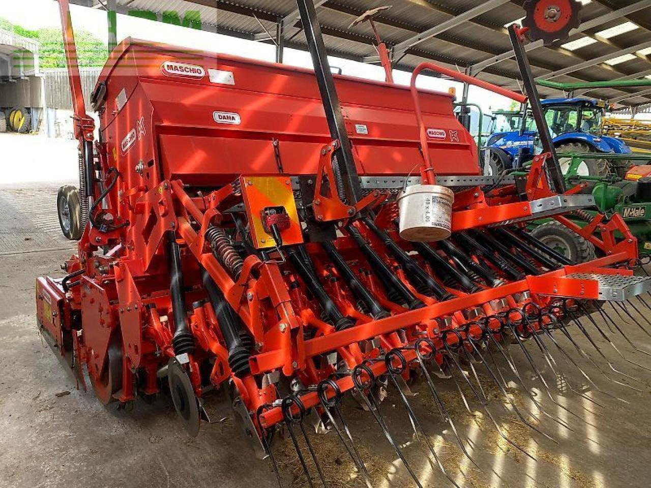 Maschio 3 meter combination drill - Semoir: photos 3 Maschio 3 meter combination drill - Semoir: photos 3