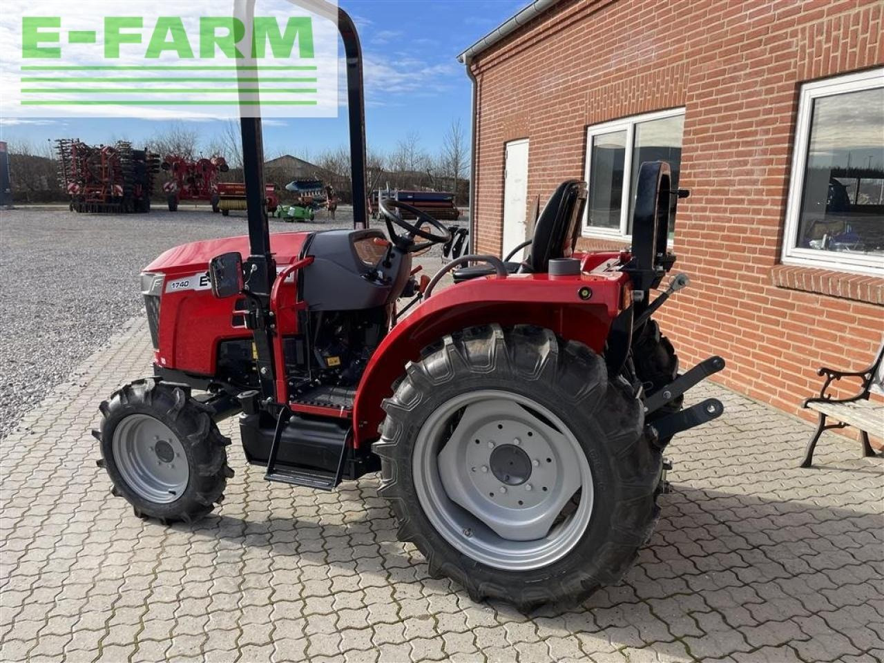 Massey Ferguson 1740e - Tracteur agricole: photos 2 Massey Ferguson 1740e - Tracteur agricole: photos 2