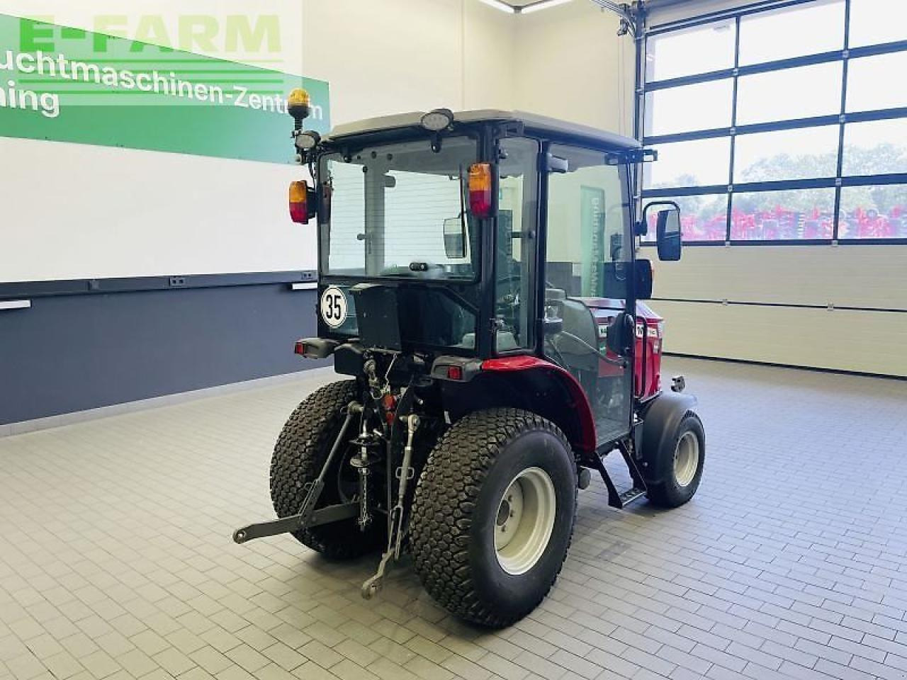 Massey Ferguson 1740m hc inkl. schild/streuer - Tracteur agricole: photos 5 Massey Ferguson 1740m hc inkl. schild/streuer - Tracteur agricole: photos 5