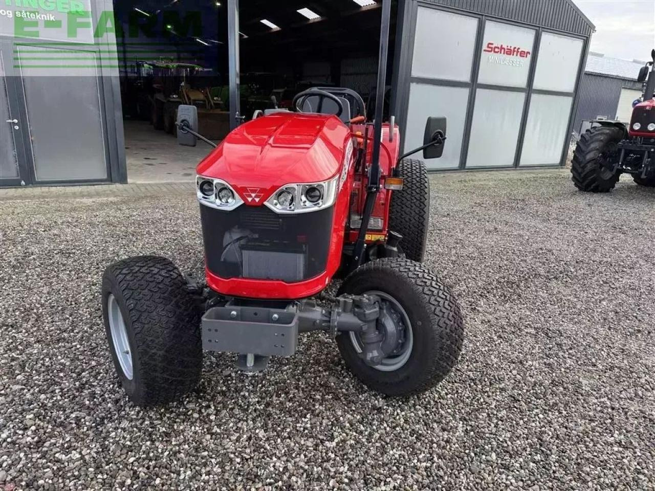 Massey Ferguson 1755 e - Tracteur agricole: photos 3 Massey Ferguson 1755 e - Tracteur agricole: photos 3