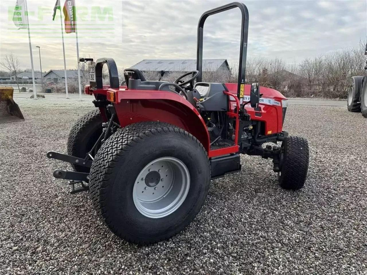 Massey Ferguson 1755 e - Tracteur agricole: photos 5 Massey Ferguson 1755 e - Tracteur agricole: photos 5