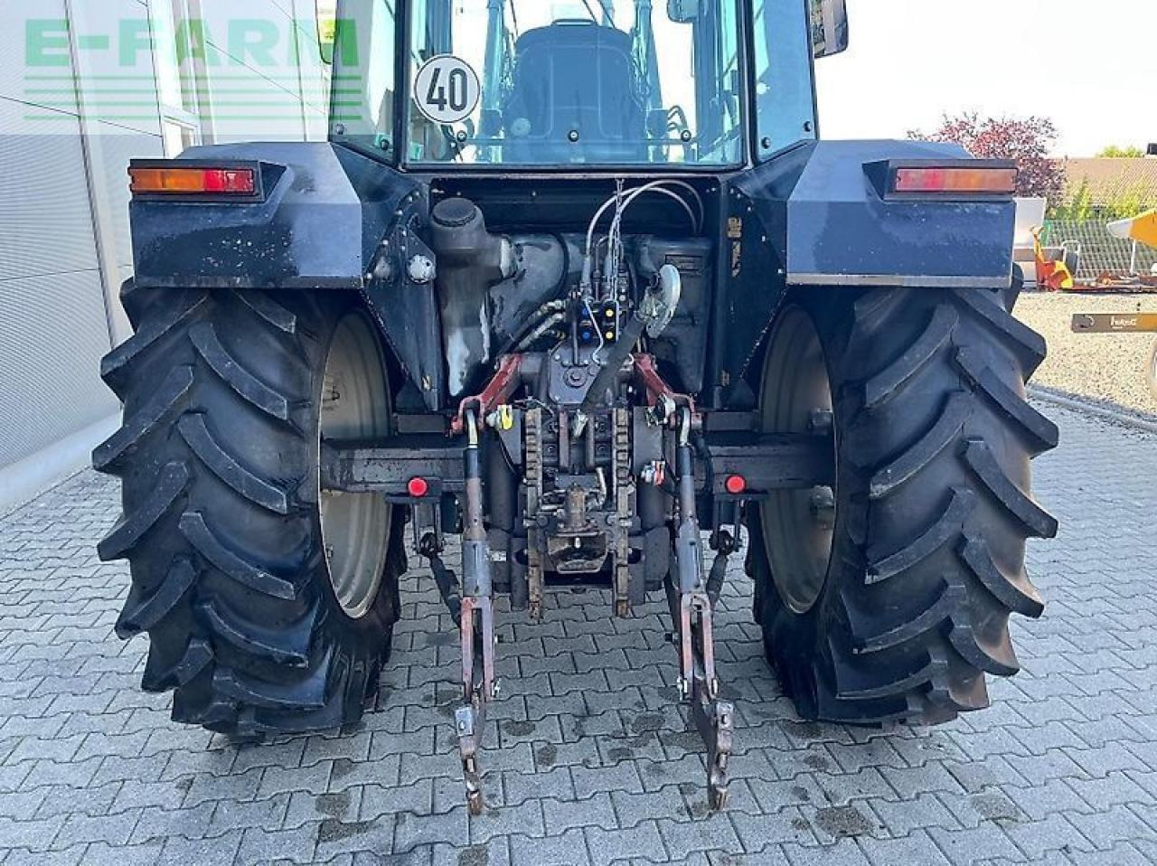 Massey Ferguson 3085 e - Tracteur agricole: photos 5 Massey Ferguson 3085 e - Tracteur agricole: photos 5