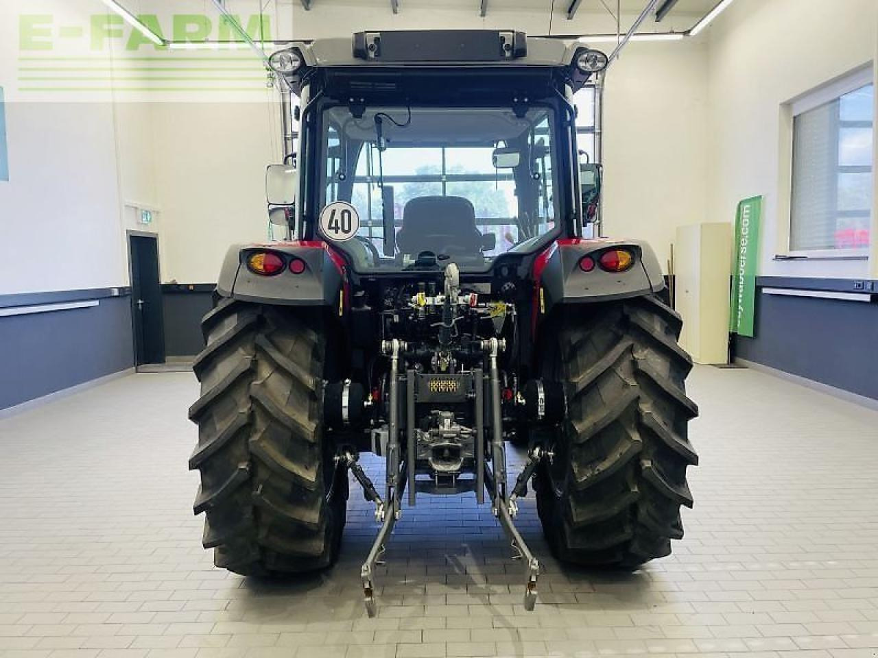 Tracteur agricole Massey Ferguson 4709 m dyna-2 essential: photos 6