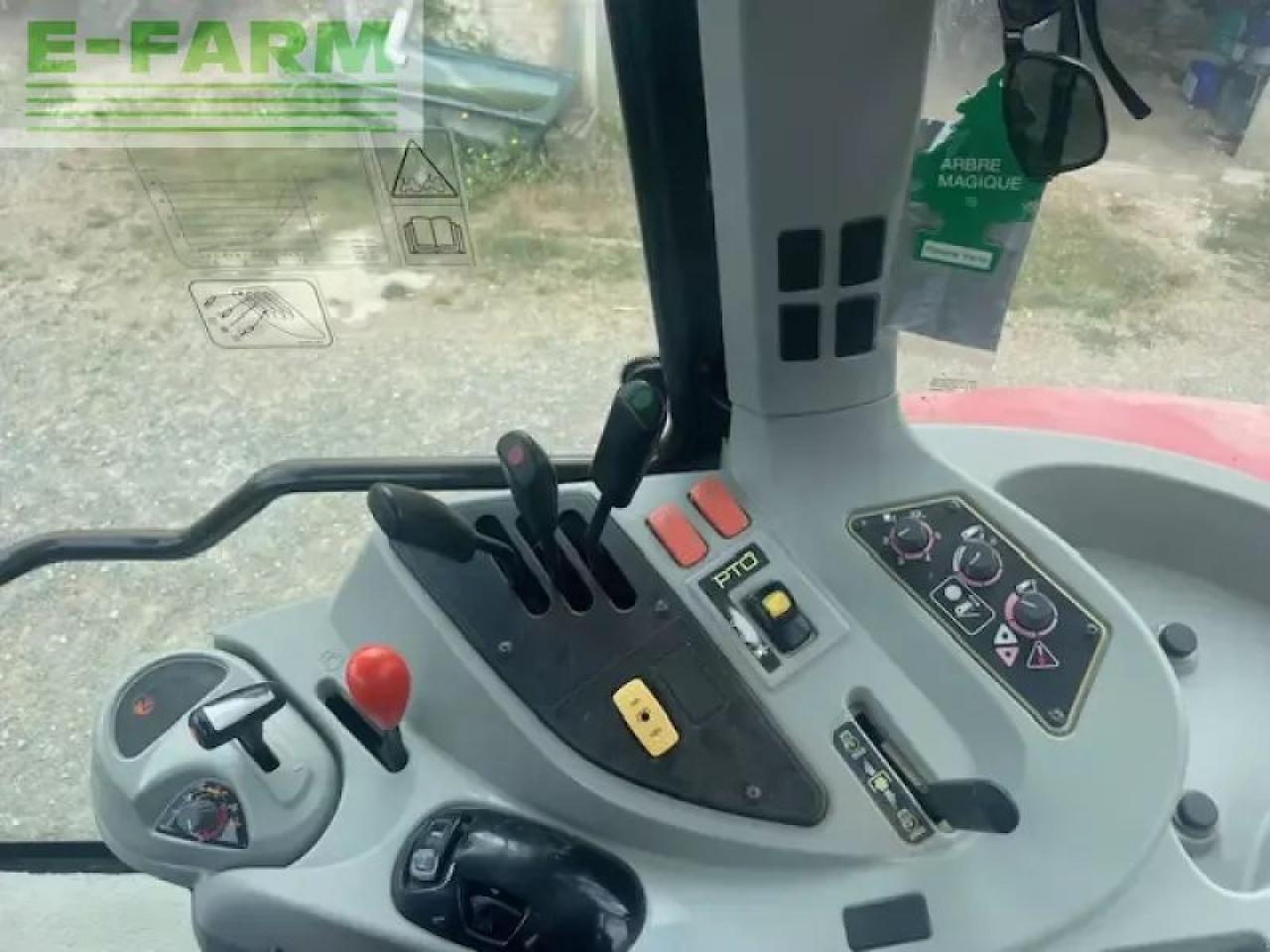 Massey Ferguson 5455 - Tracteur agricole: photos 5 Massey Ferguson 5455 - Tracteur agricole: photos 5