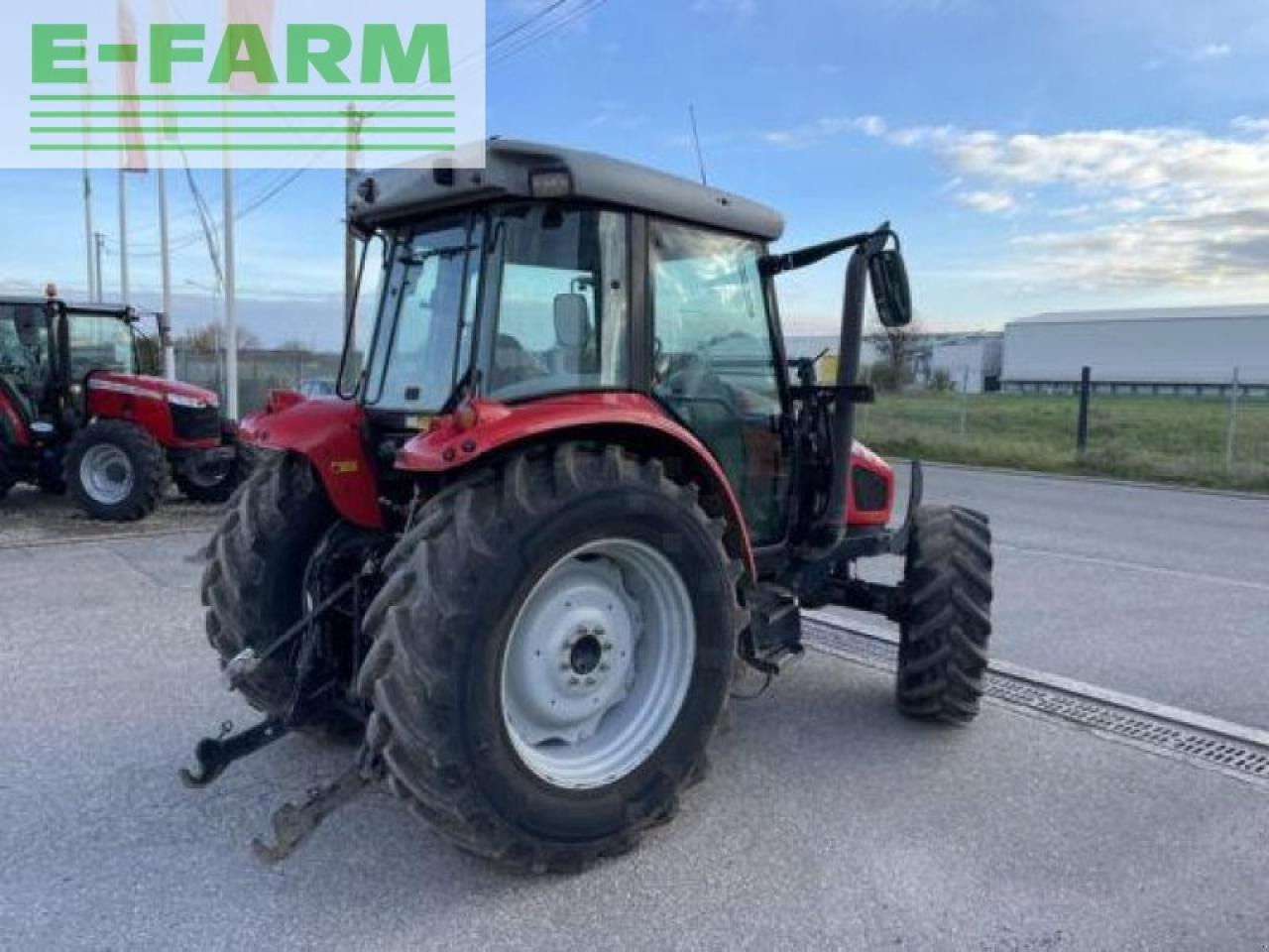 Massey Ferguson 5455 - Tracteur agricole: photos 4 Massey Ferguson 5455 - Tracteur agricole: photos 4