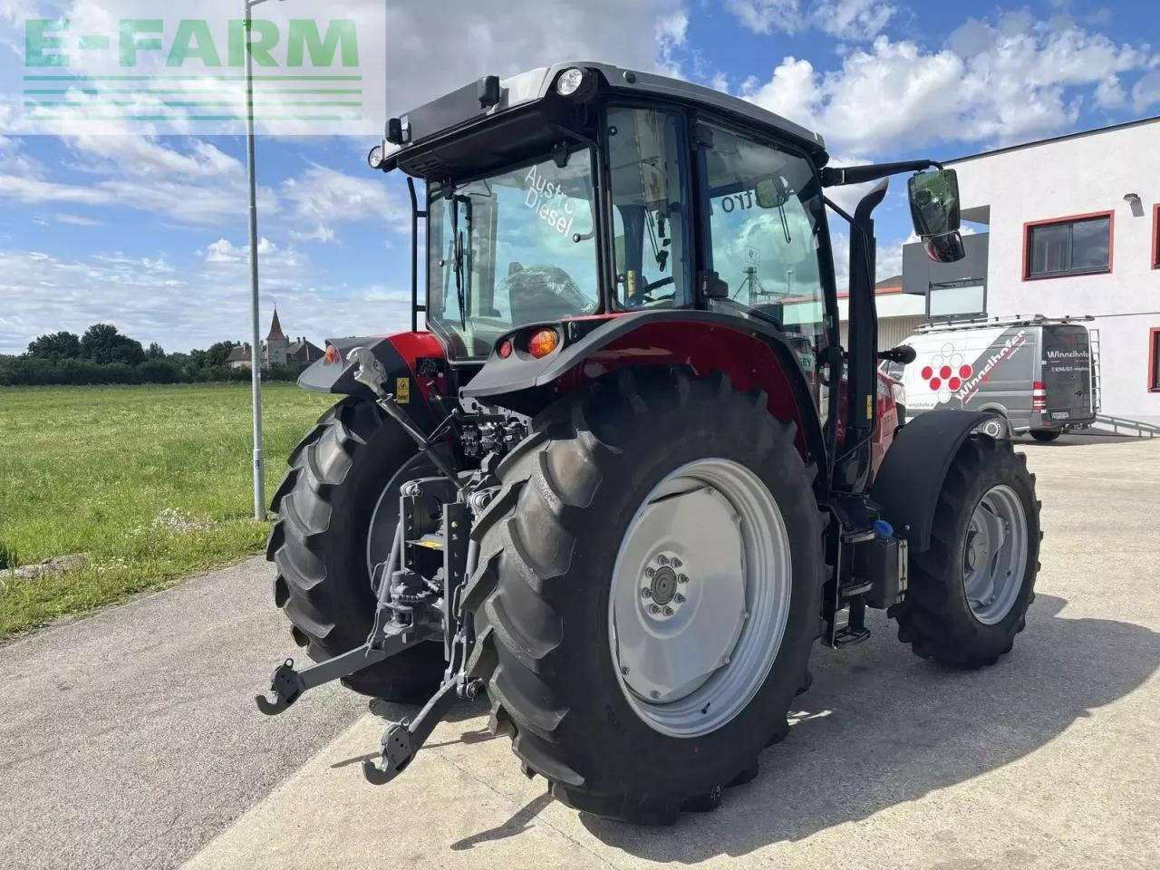 Tracteur agricole Massey Ferguson 5711 m dyna 4 comfort: photos 7