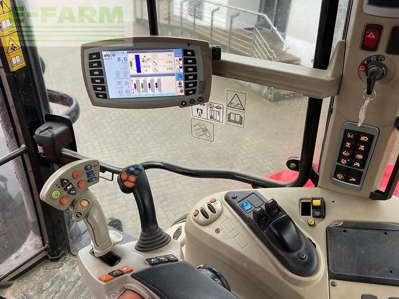 Tracteur agricole Massey Ferguson 7624: photos 8