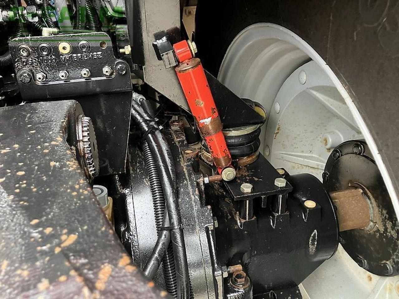 Tracteur agricole Massey Ferguson 8480 dyna vt: photos 32