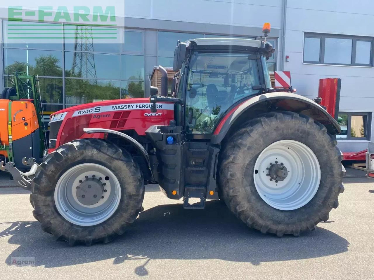 Massey Ferguson 8740 s dyna vt exclusive Exclusive - Tracteur agricole: photos 2 Massey Ferguson 8740 s dyna vt exclusive Exclusive - Tracteur agricole: photos 2