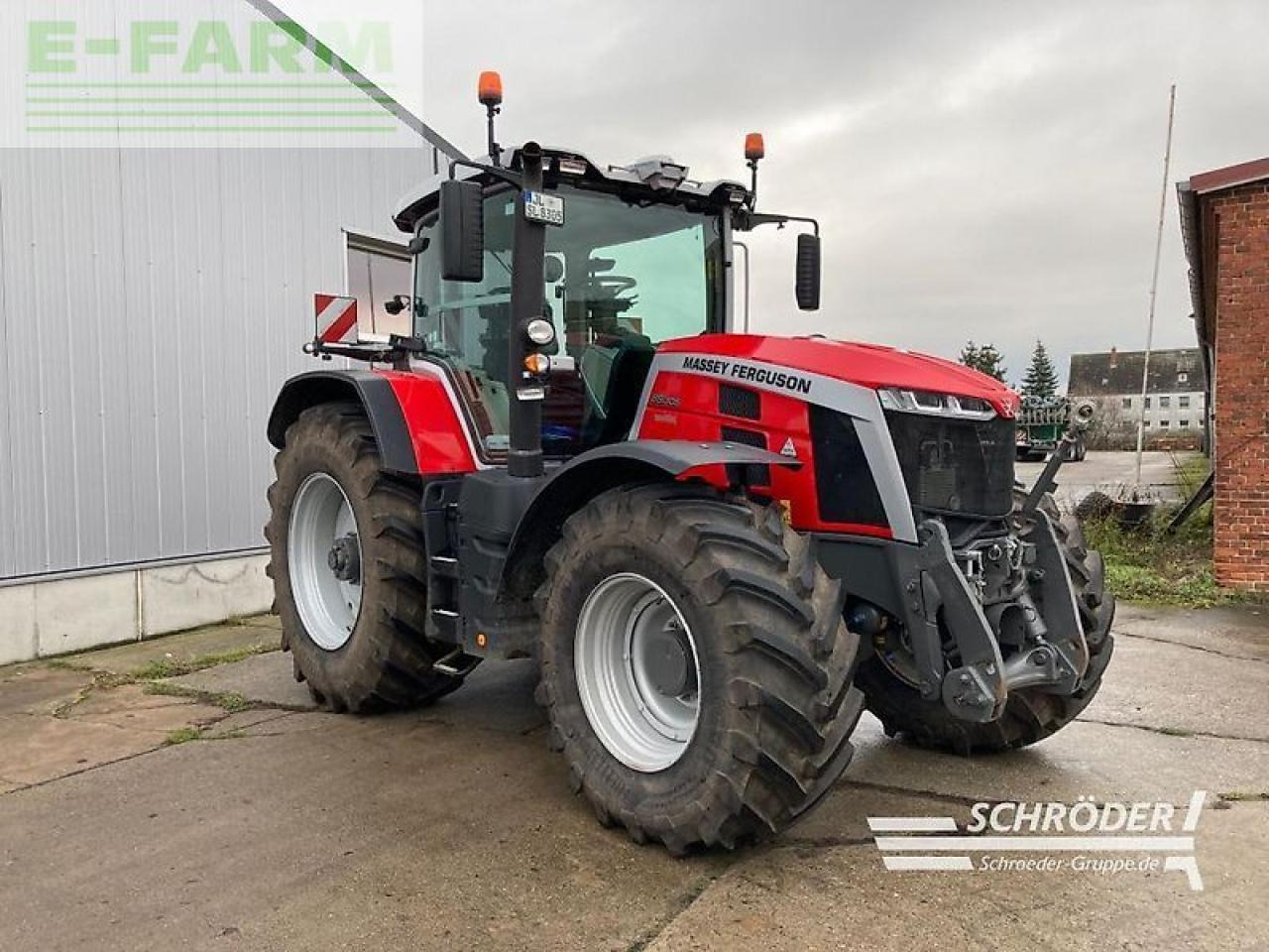Massey Ferguson 8s.305 dyna-vt exclusive Exclusive - Tracteur agricole: photos 4 Massey Ferguson 8s.305 dyna-vt exclusive Exclusive - Tracteur agricole: photos 4